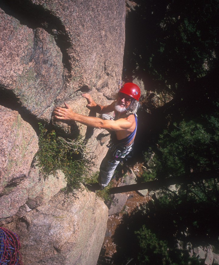 Reaching the belay on the first pitch of Deception Past